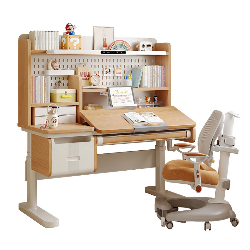 Desk Lamp - Bureau d'étude en bois massif, table